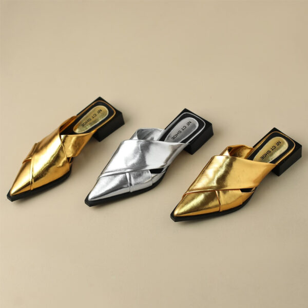 Hlengi sandals