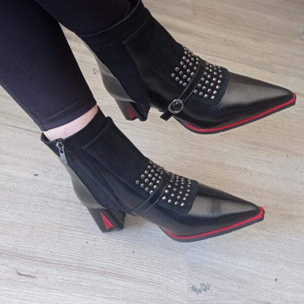 Noni Boots